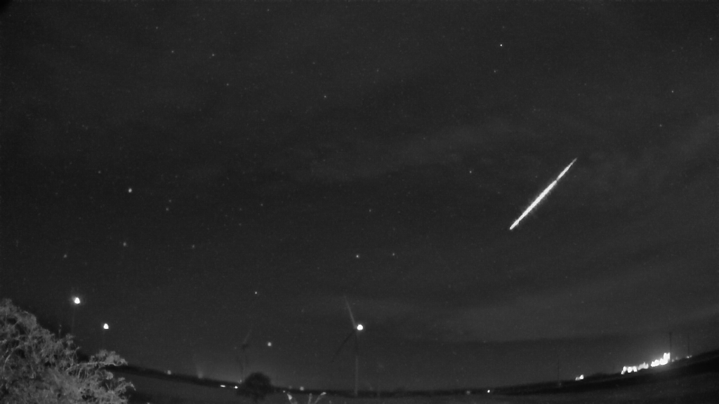 Meteor_20221016_043841.jpg