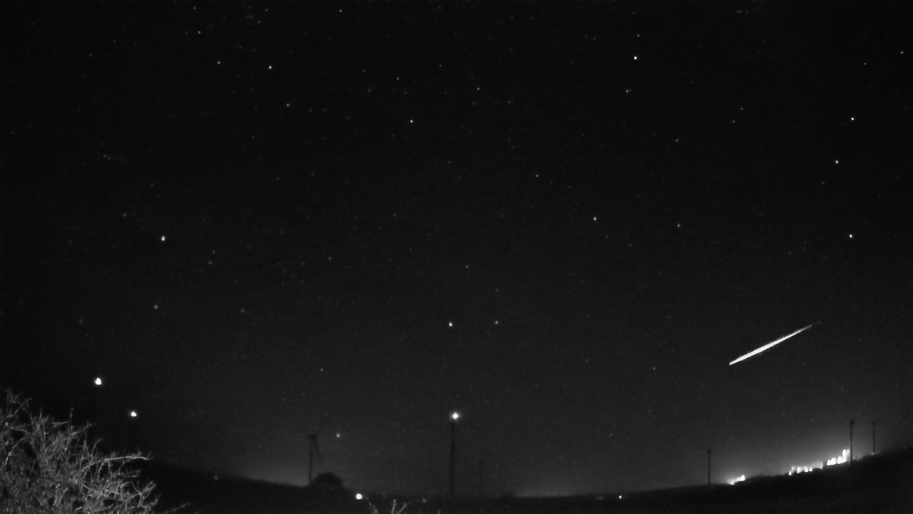 Meteor_20221125_005922.jpg