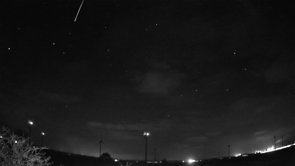 Meteor_20221125_212916.jpg