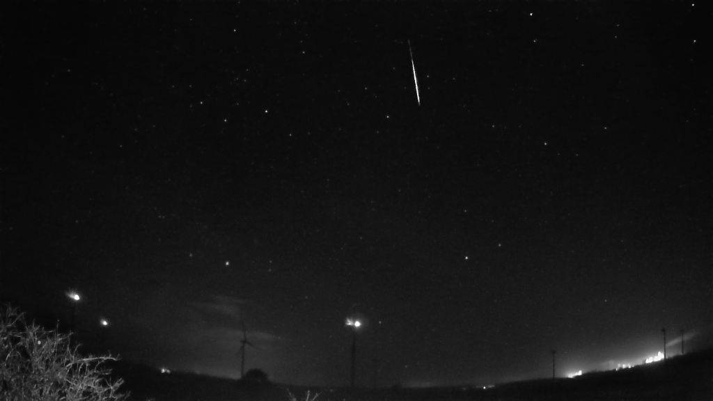 Meteor_20221126_022028.jpg