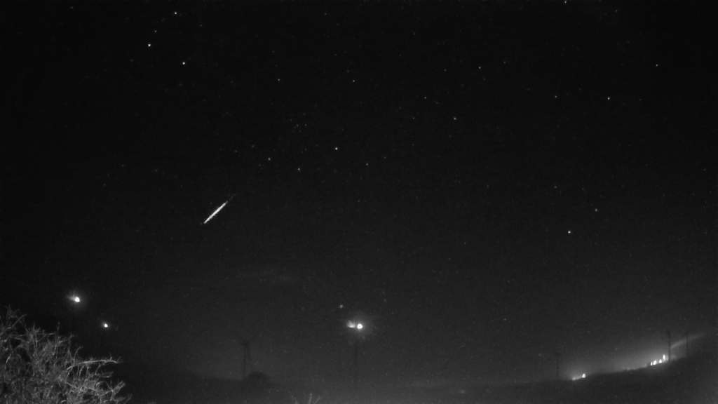 Meteor_20221126_033821.jpg