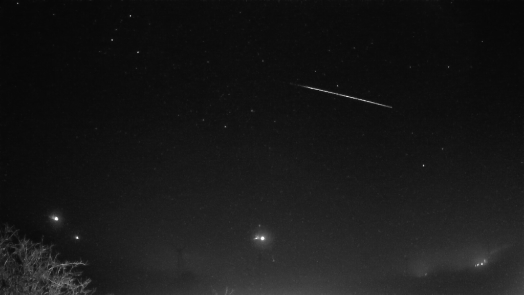 Meteor_20221126_034745.jpg