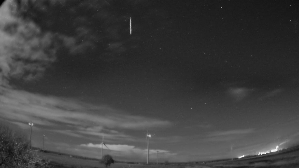 Meteor_20221207_012948.jpg