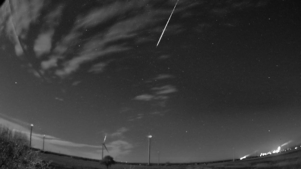 Meteor_20221207_040230.jpg