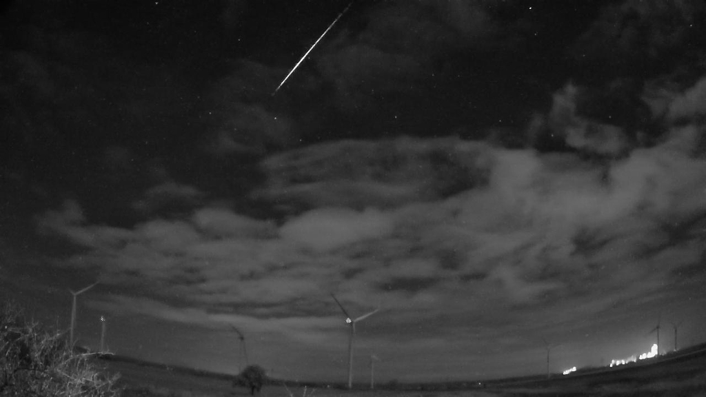 Meteor_20221212_013150.jpg