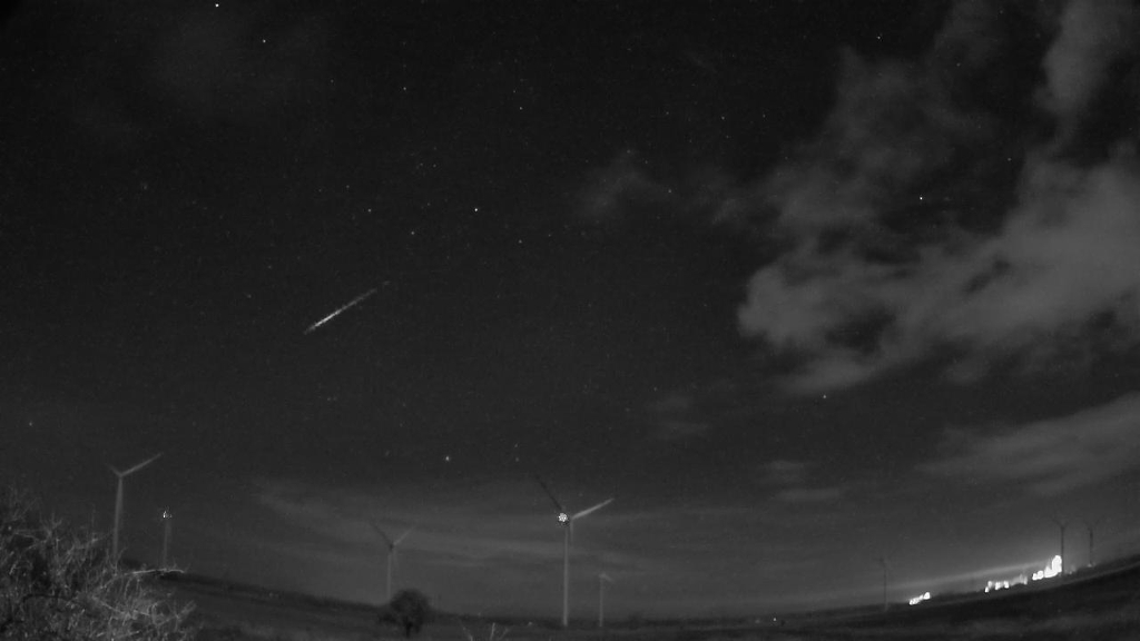 Meteor_20221212_015503.jpg