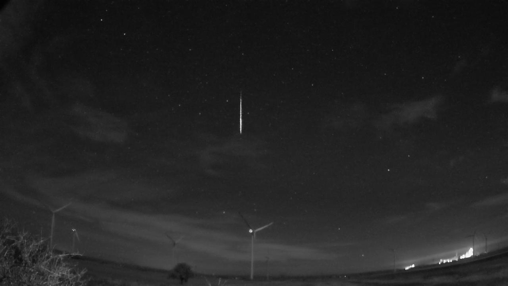 Meteor_20221212_021848.jpg