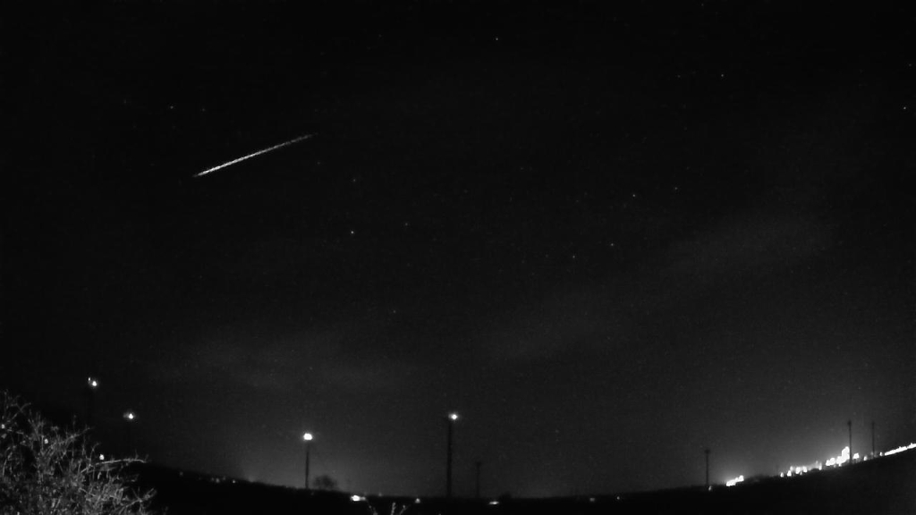 Meteor_20230312_232509.jpg