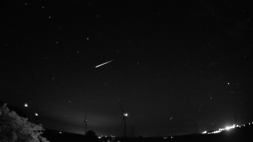 Meteor_20230815_233524.jpg